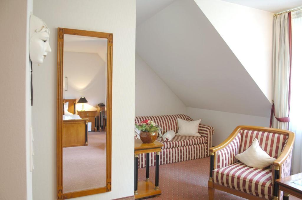 Hotel Gasthof Der Krug Stegaurach Zimmer foto
